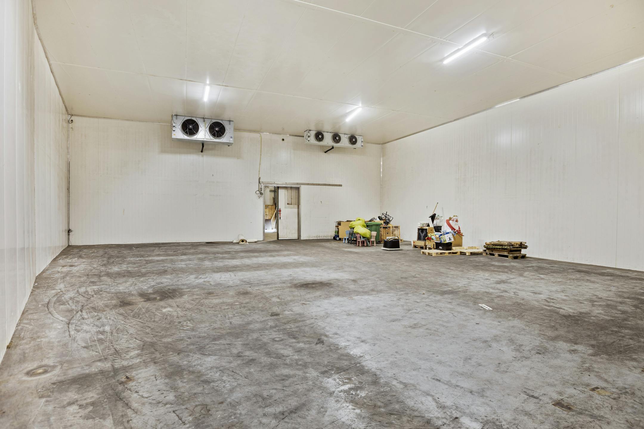 Woning met polyvalent bedrijfsgebouw in Avekapelle/Veurne foto 8