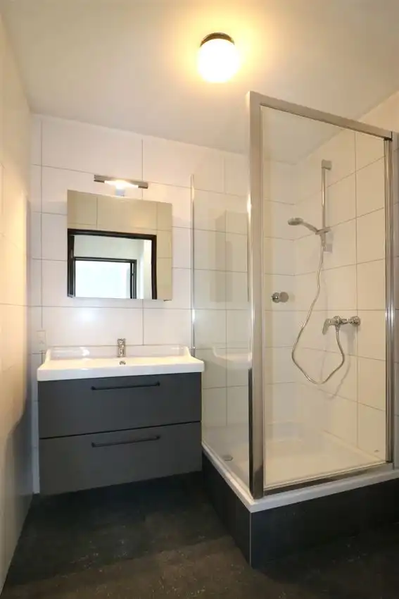 Zonnig appartement met 2 slaapkamers en garage op zeer goede, rustige locatie foto 14