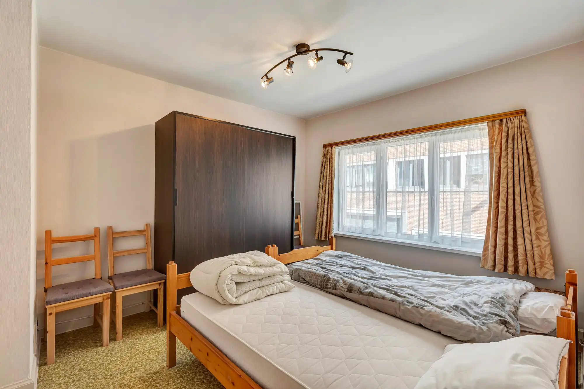 Te renoveren woning met veel potentieel in hartje Deinze foto 10