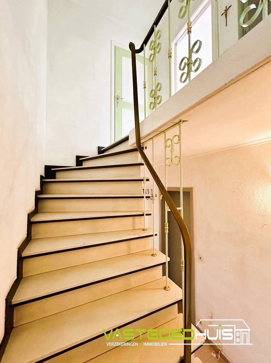 Karaktervolle bel-etagewoning met tuin en garage foto 15
