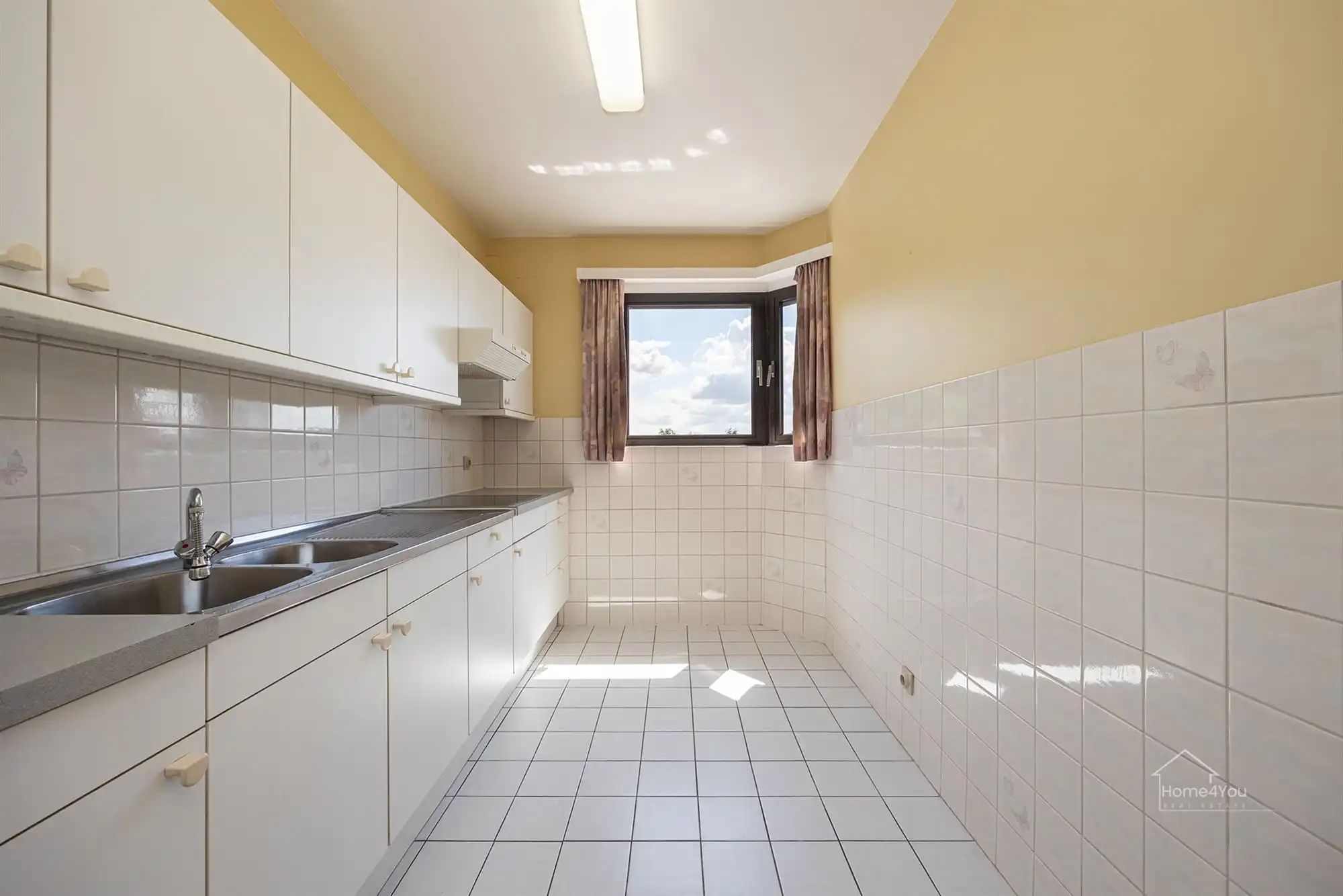Instapklaar Appartement Toplocatie, 2Slaapk, Terras, Garagebox foto 8