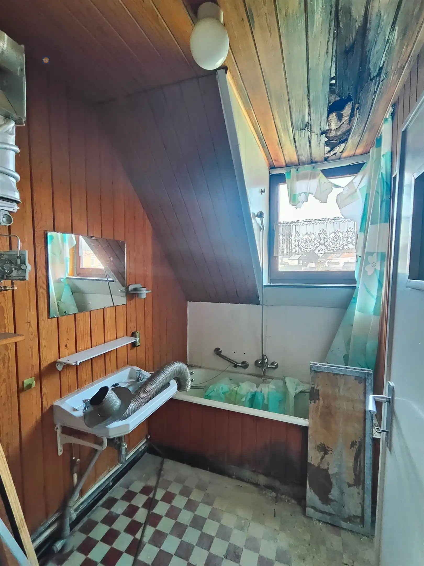 Karaktervolle te renoveren woning met 3 slaapkamers en tuin in Denderleeuw foto 16