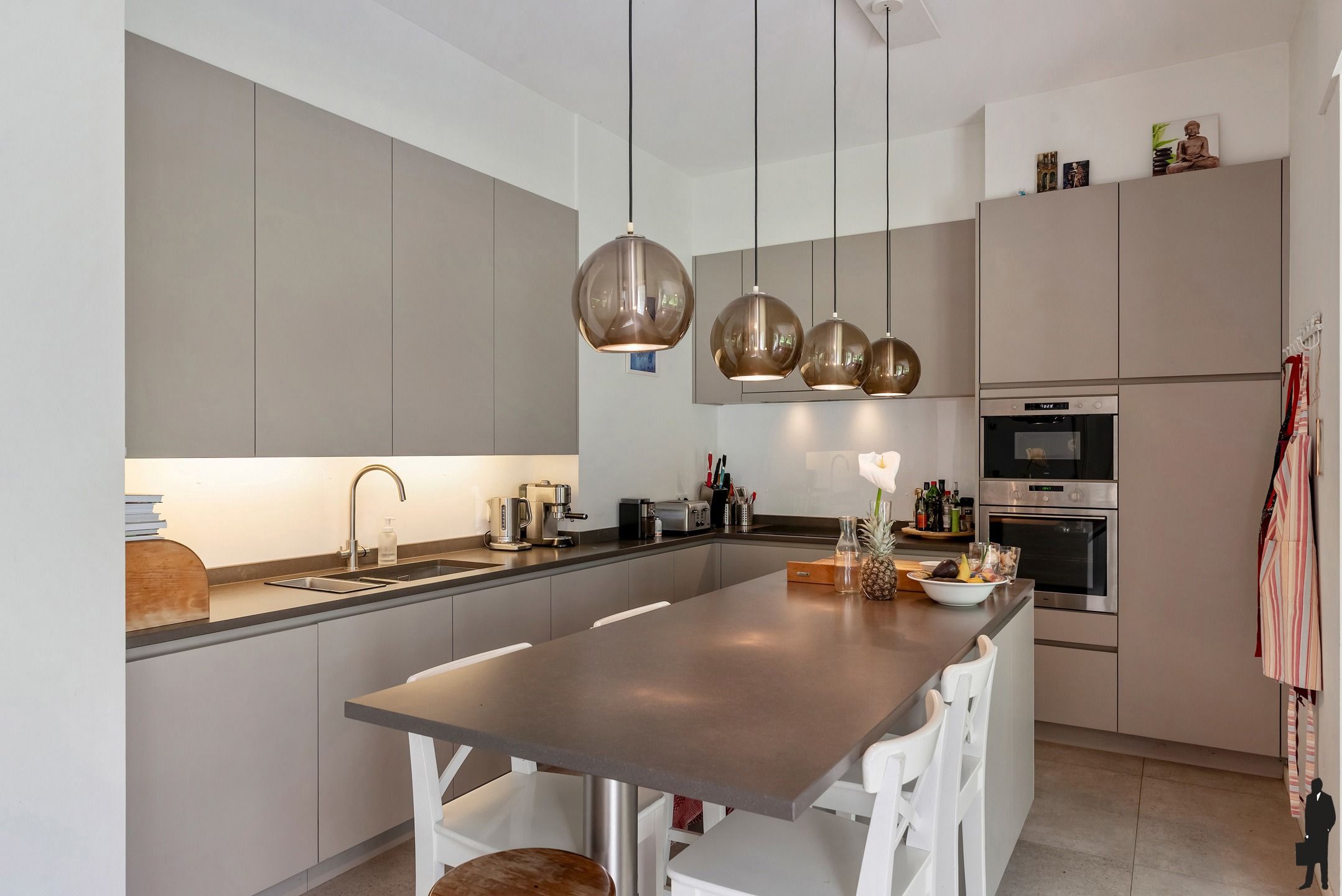 Uniek domein "Hof Van Lachenen" met 2 villa's te koop in Lier.  foto 20