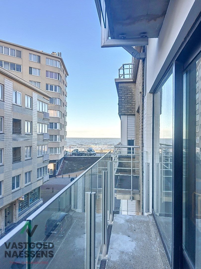 Instapklaar 2SLPK appartement met zijdelings zicht op zee foto {{pictureIndex}}