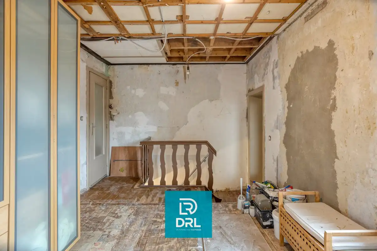 Af te werken woning met grote werkplaats/loods te Sint-Kruis. foto 14