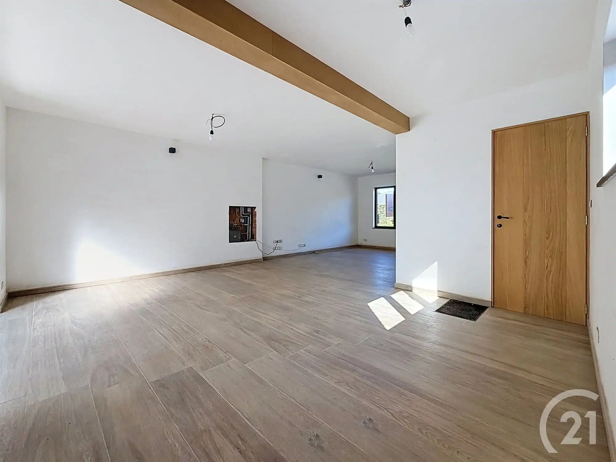 Gerenoveerde woning met garage van 91m²! foto 12