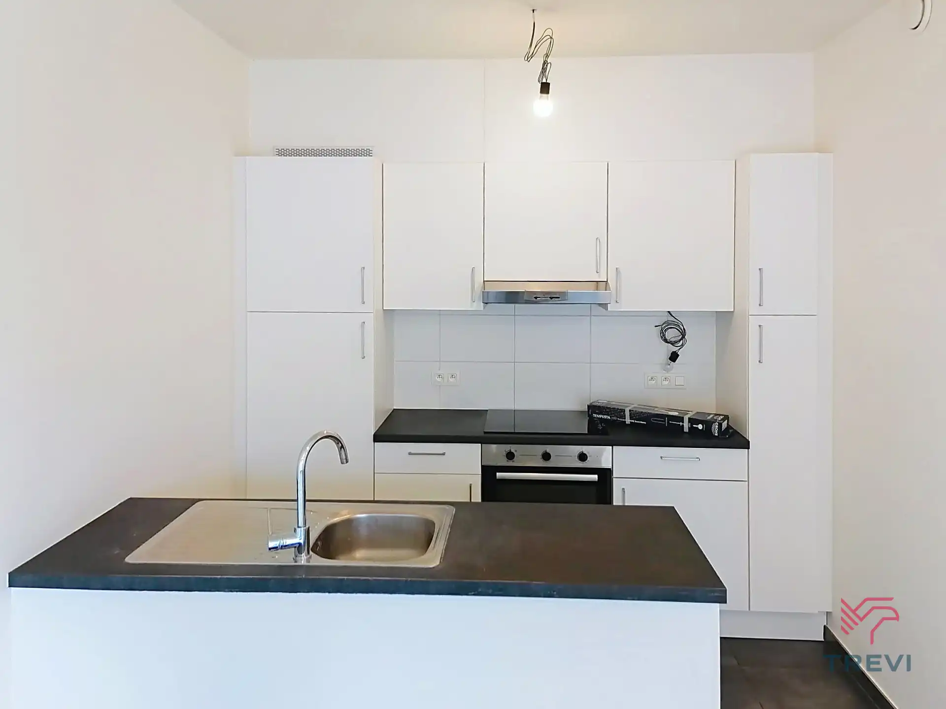 Ongemeubileerd appartement met 1 slaapkamer foto 5