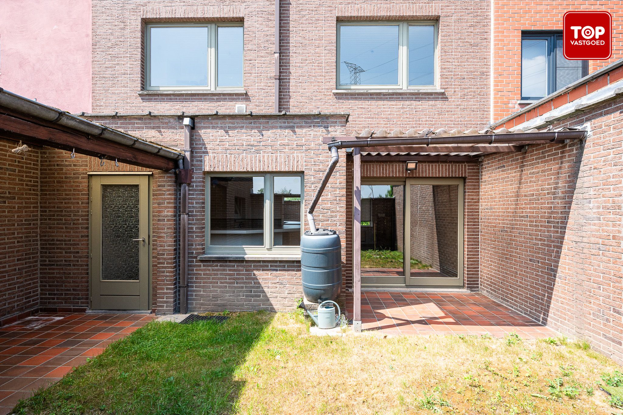 Woning met 3 slaapkamers, tuin en garage.  foto 13