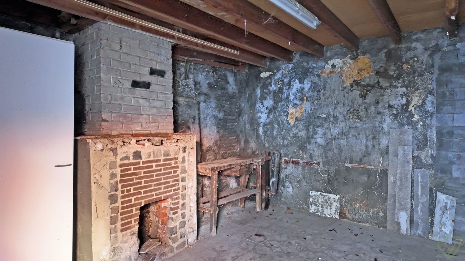 Op te frissen woning met verrassend ruime stadstuin in hartje Eeklo foto 16