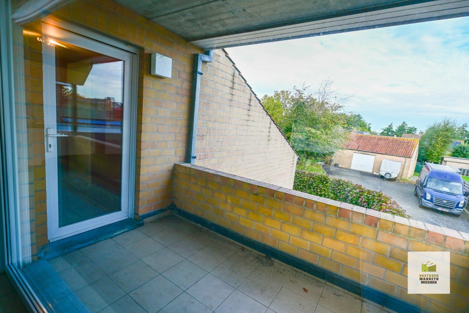 2 slaapkamer duplex appartement met terras, autostaanplaats en tuinberging foto 8