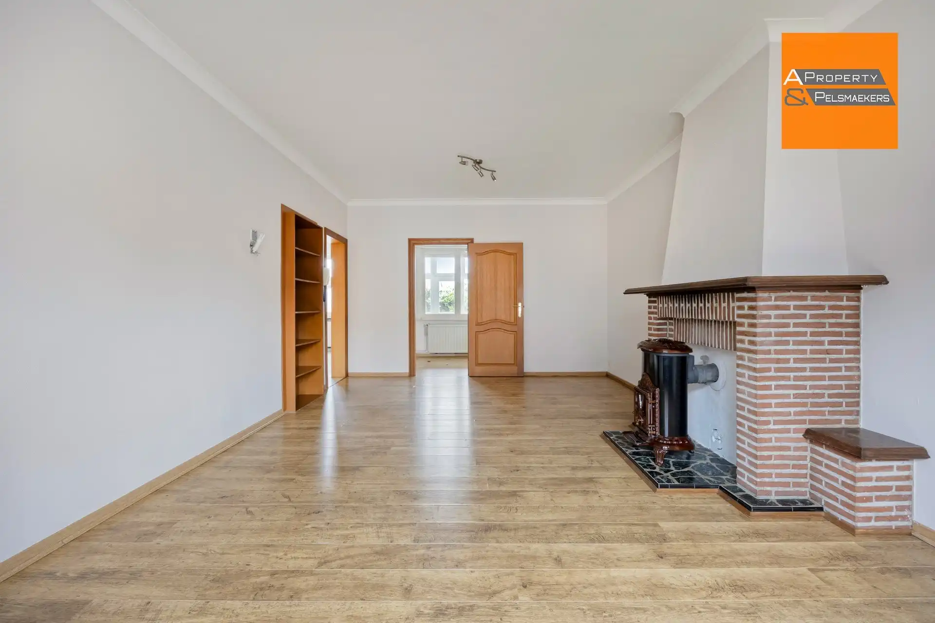 Kleine opbrengsteigendom met 2 appartementen te renoveren foto 10