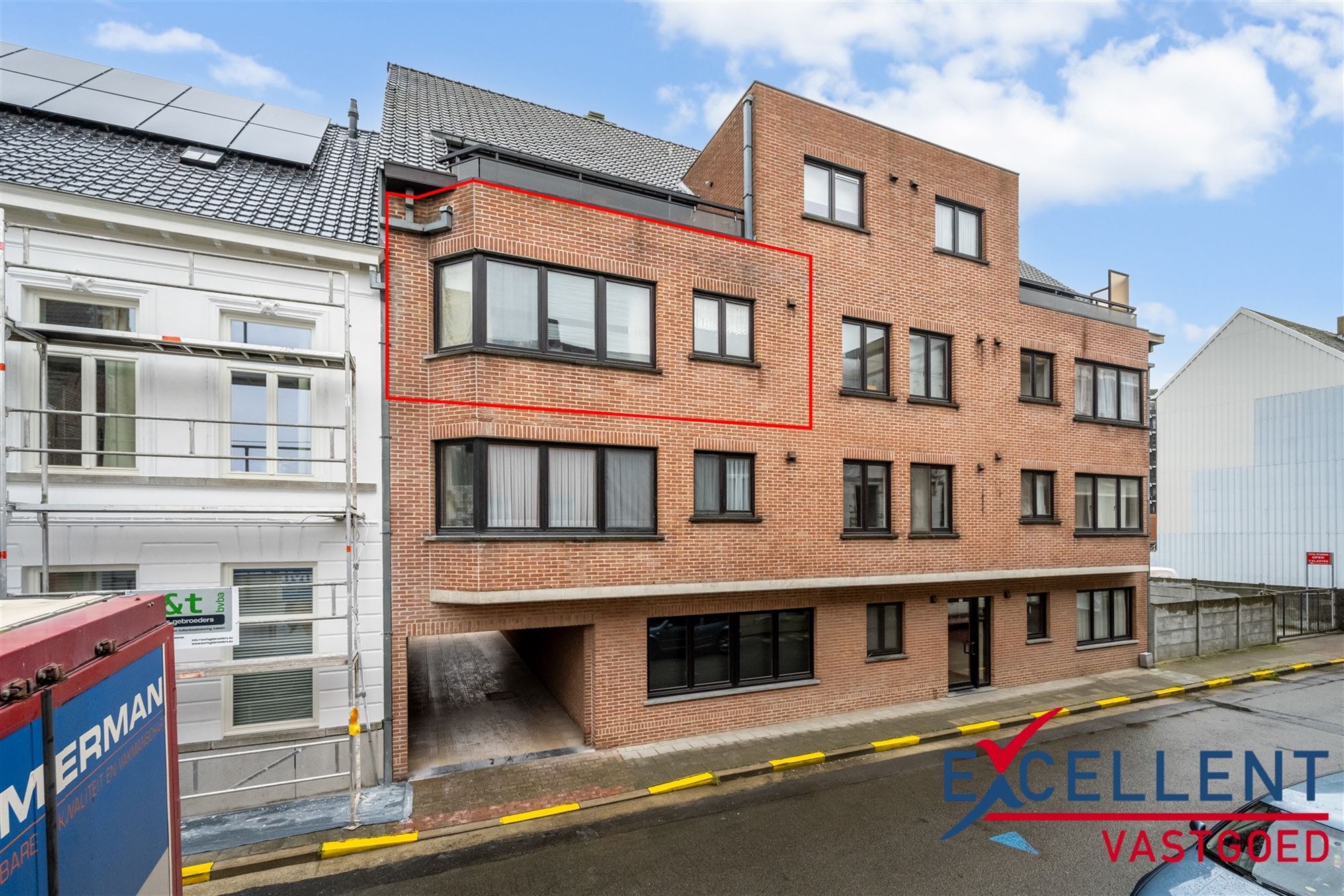 Centraal gelegen appartement en garagebox te koop Deinze foto 8