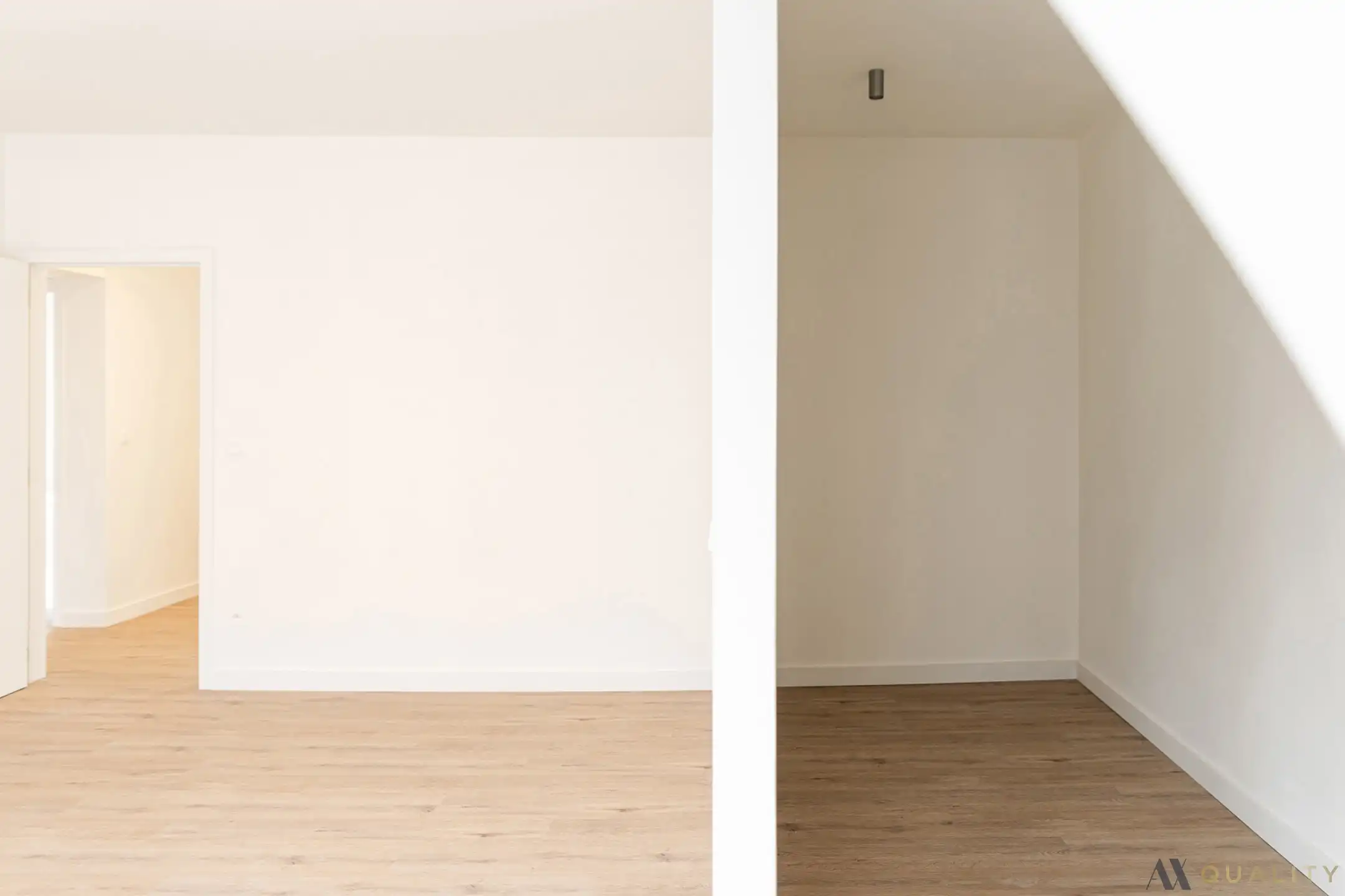 Totaal gerenoveerde burgerwoning met garage, 4 slaapkamers en zonnige Zuidwest-tuin in Peizegem (Merchtem) foto 15