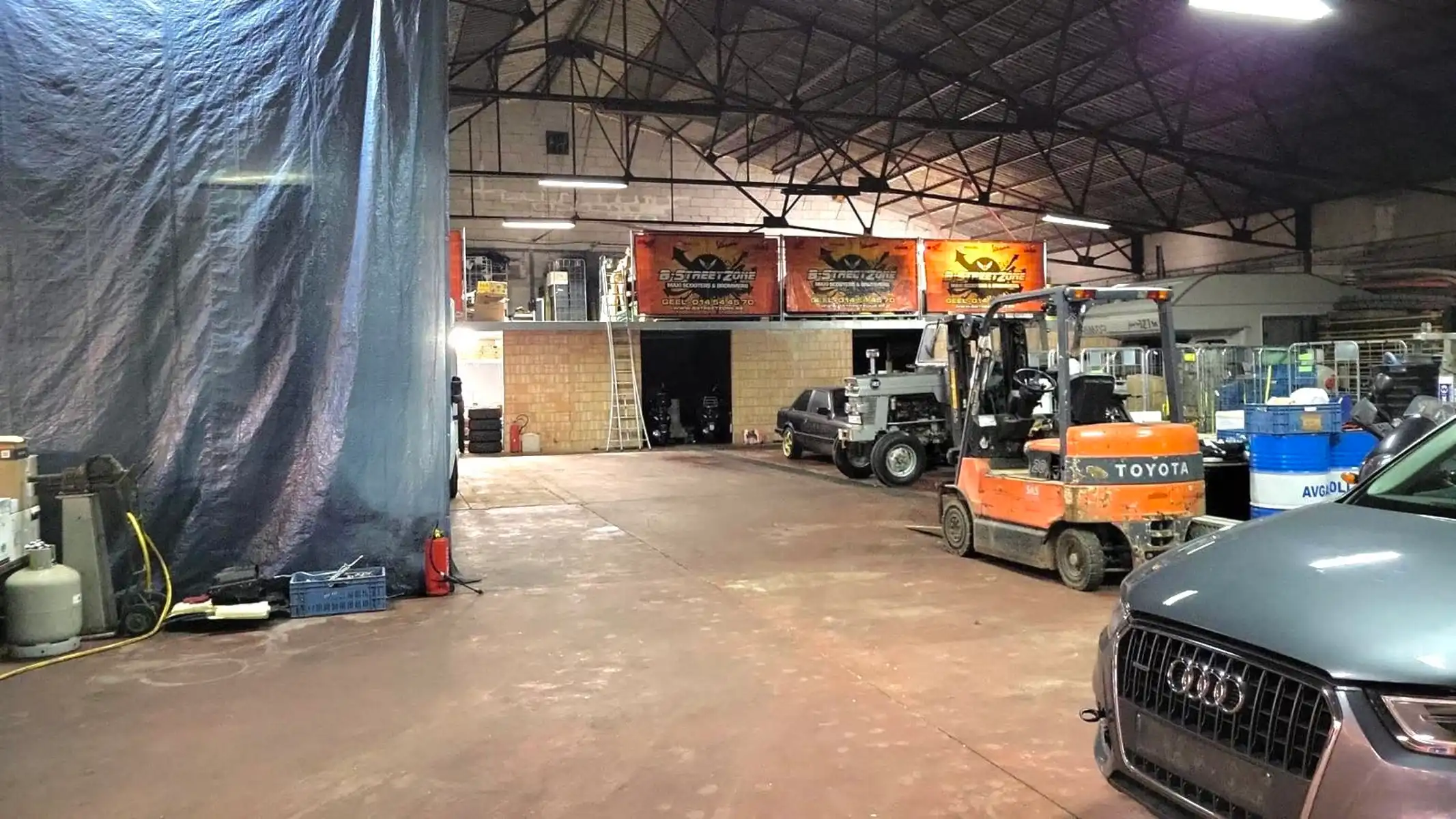 BOX 30m² of KMO UNIT 150m² weldra beschikbaar! foto 5