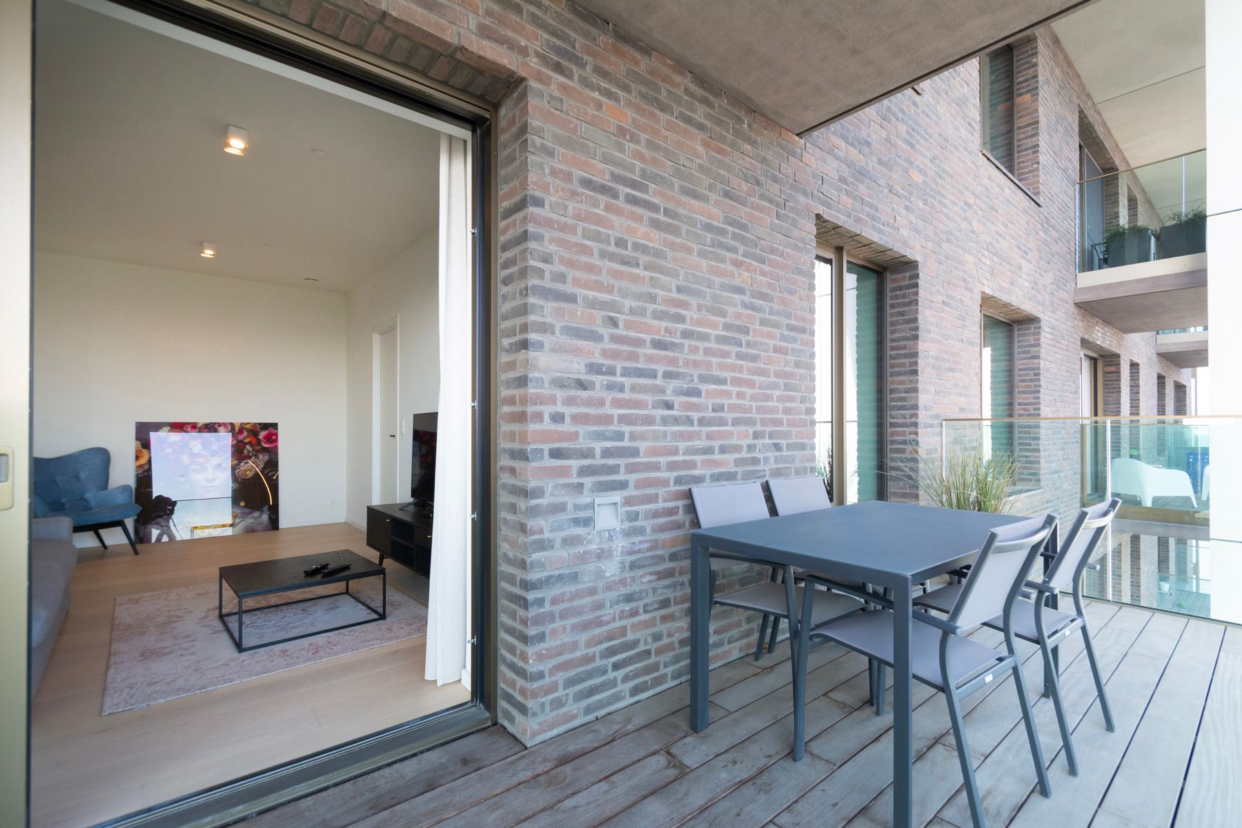 Gemeubeld 2 slaapkamer appt. met zicht op de Schelde foto 8