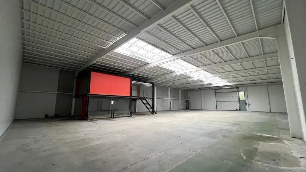 Nieuwbouw loods te koop in fase II Walle Kortrijk foto 3