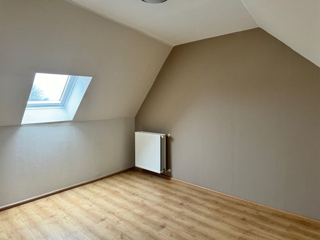 Half-vrijstaande woning met 3 slaapkamers foto 23
