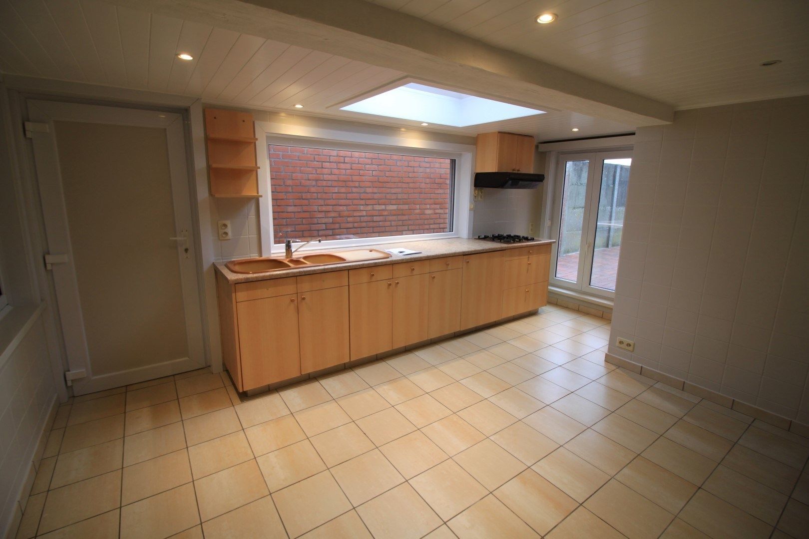 Verzorgde woning nabij centrum Kortemark foto 2