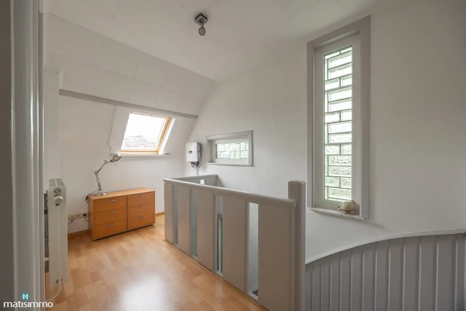 INSTAPKLAAR GERENOVEERDE WONING MET 3 SLAAPKAMERS, GARAGE, CARPORT EN PRACHTIGE TUIN NABIJ HET KANAAL EN DE MAAS IN LANAKEN foto 20