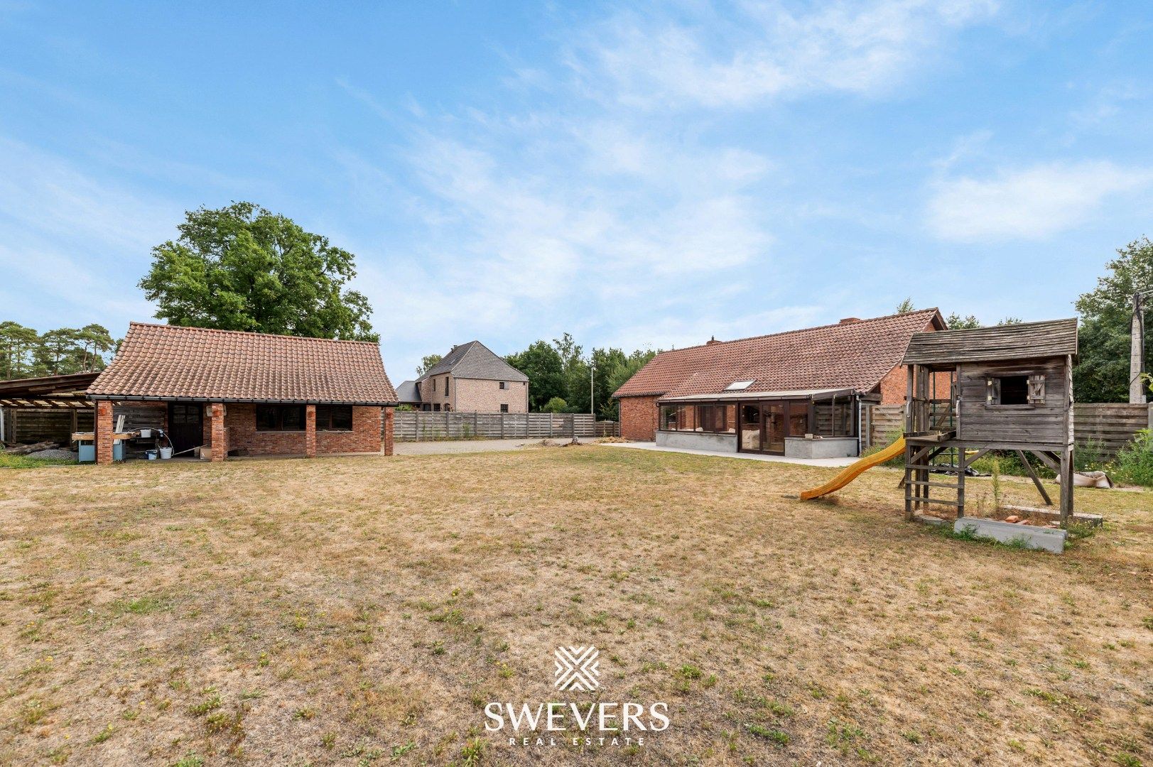 Riante splitlevelwoning op ruim perceel foto 35
