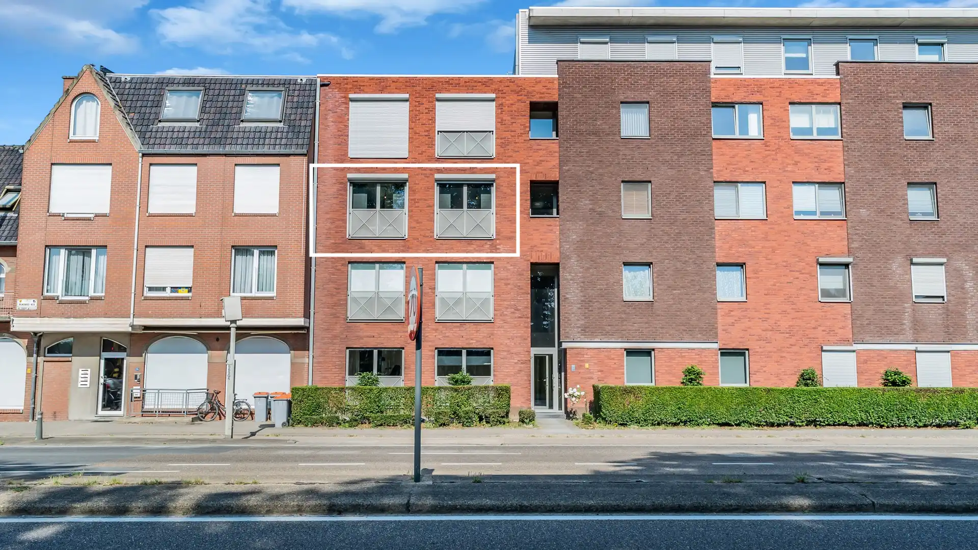 Modern en energiezuinig appartement met 2 slaapkamers te Maasmechelen foto {{pictureIndex}}