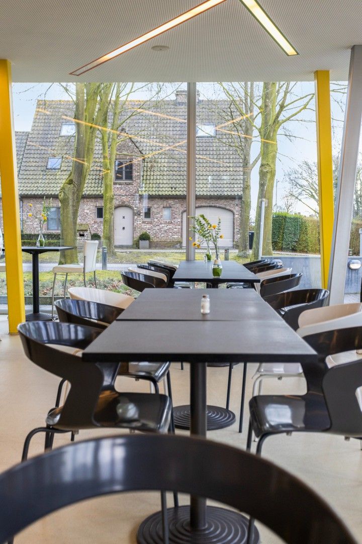 Handelspand met twee appartementen te Diksmuide foto 8