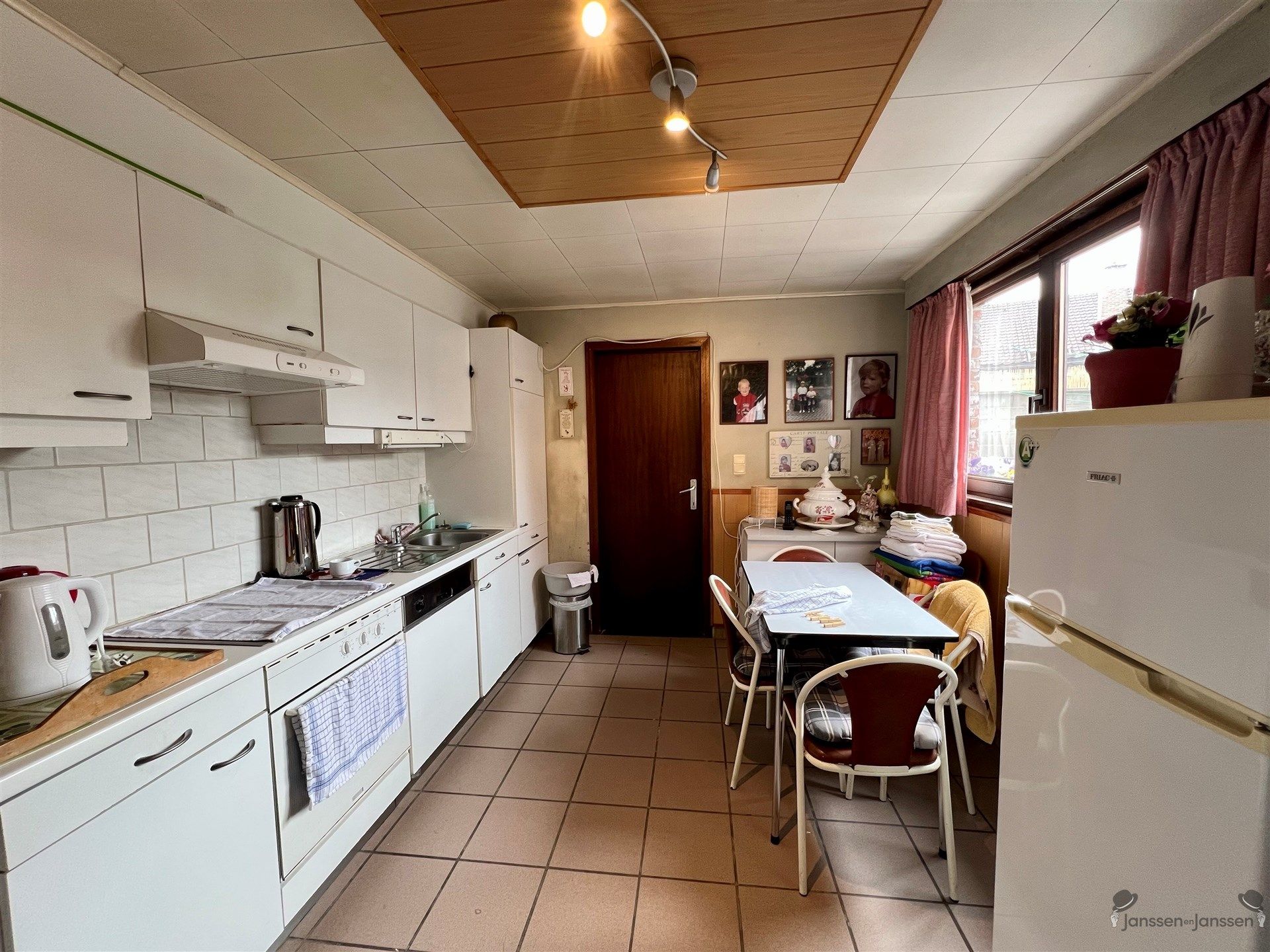 Te renoveren woning met 2 slaapkamers foto 5