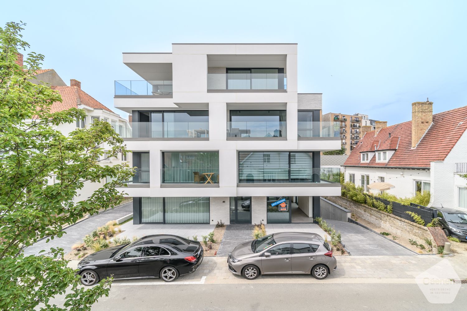 Exclusief  nieuwbouw appartement op topligging in De Panne! foto {{pictureIndex}}