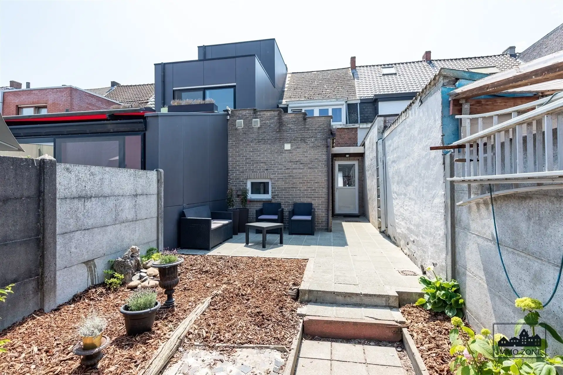 Knusse rijwoning op centrale ligging. foto 12
