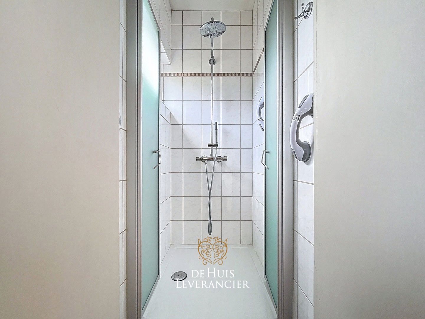 Een huis met potentieel in een buurt met toekomst ! foto 13