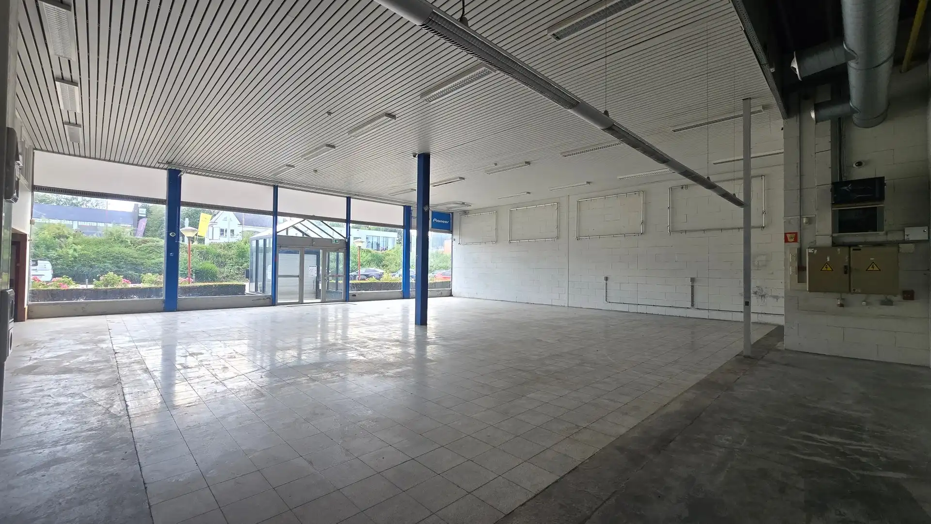 Bedrijfspand met showroom en magazijnen te huur Brusselsesteenweg, Herent foto 4