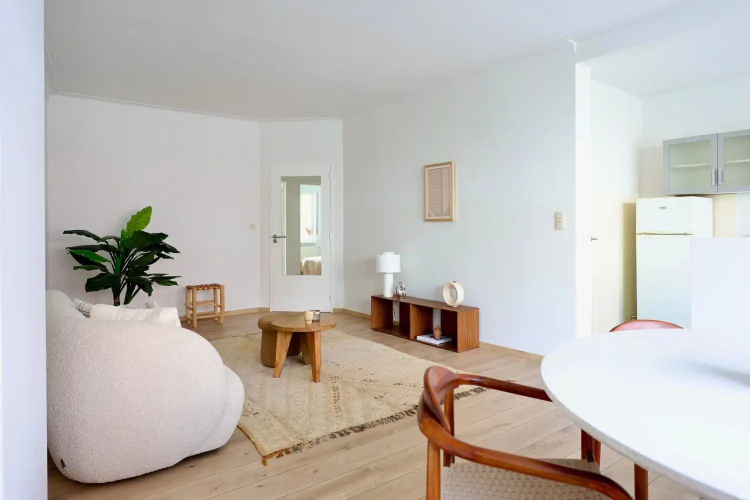 Instapklaar appartement met 2 ruime slks, tuin en parking! foto 23