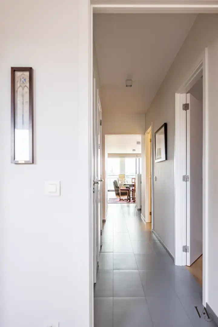 Ruim appartement met 2 slaapkamers en prachtig uitzicht over de jachthaven en het historische centrum foto 18