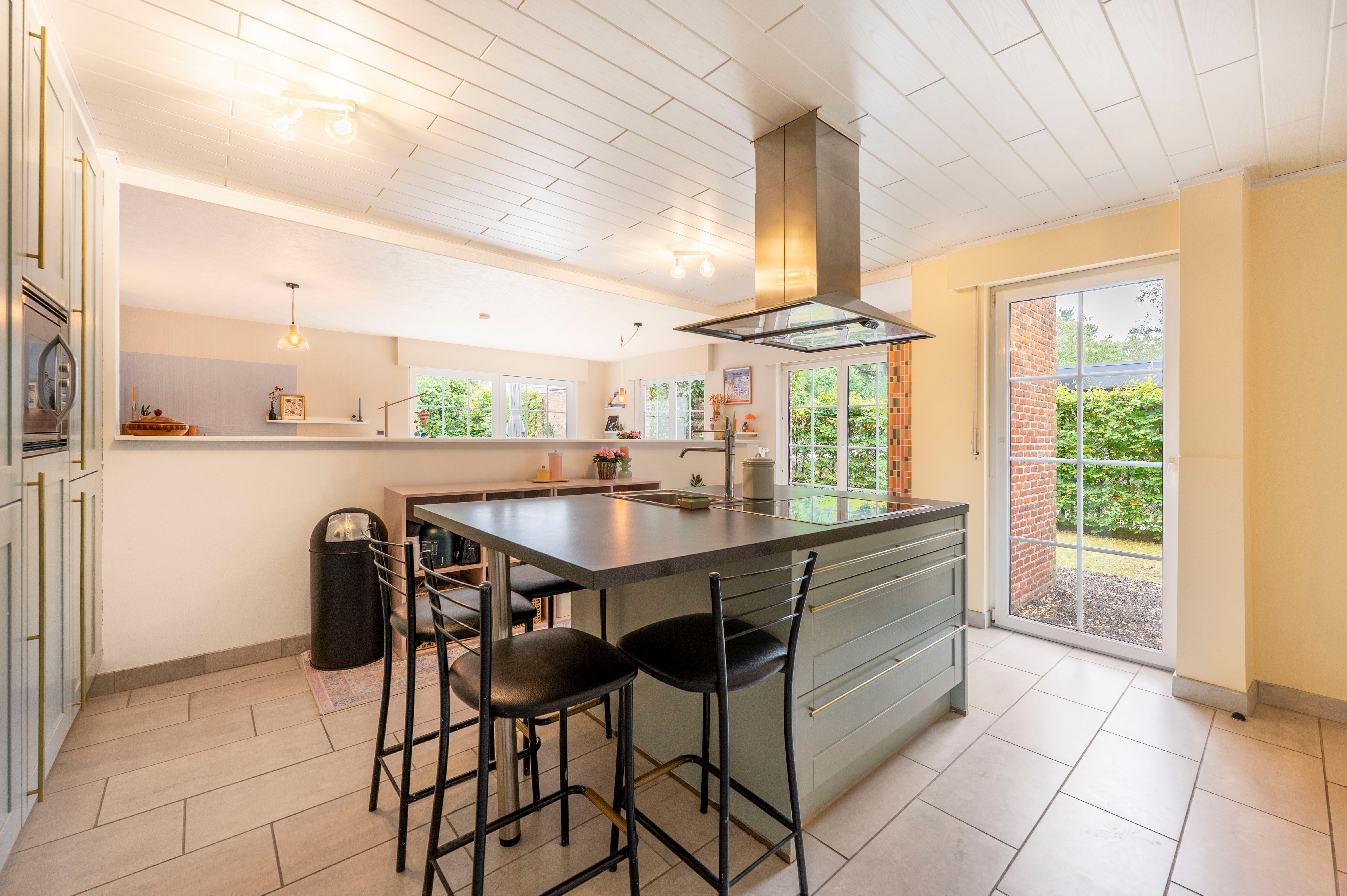 Charmante halfopen bebouwing met toffe tuin en topligging in Brasschaat! foto 11