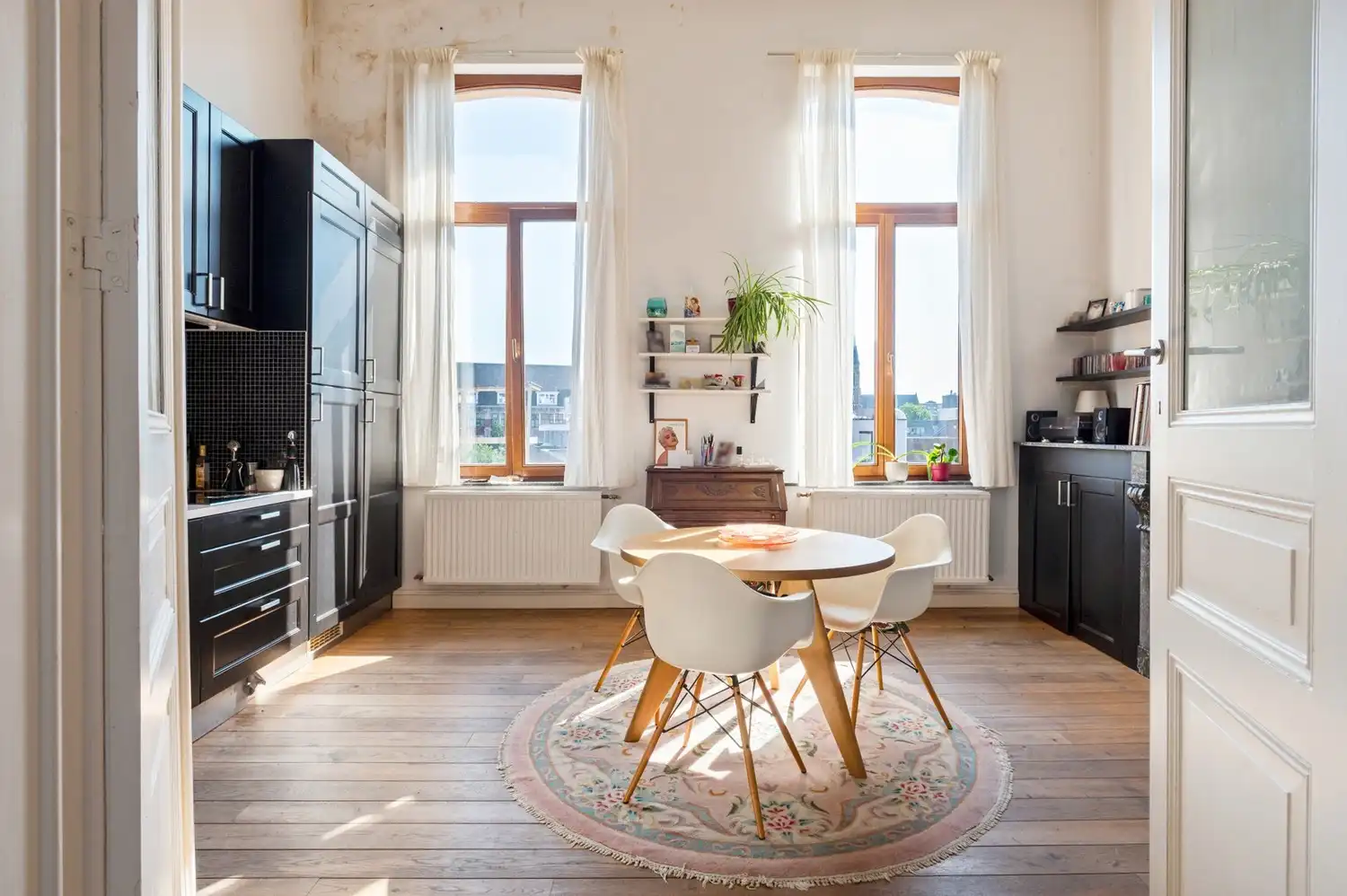 Prachtig en uniek vergunde opbrengsteigendom (BAR 6%) in historisch en gerenoveerd postgebouw te Antwerpen 2060 foto 5