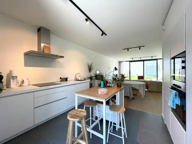 Unieke recente woning in het centrum - nabij Portus Ganda foto 8