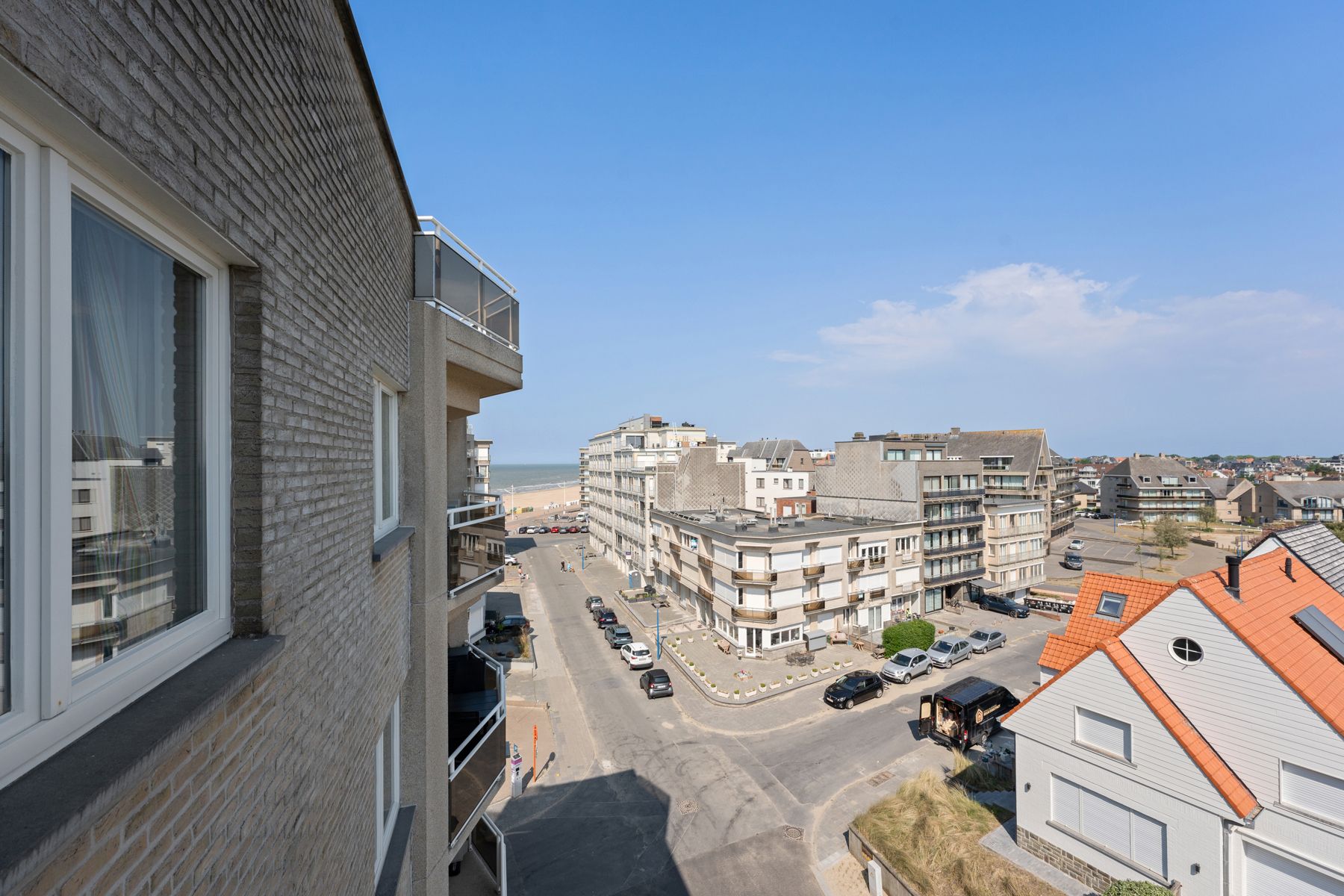 Verzorgd appartement met zonneterras en zijdelings zeezicht foto 14