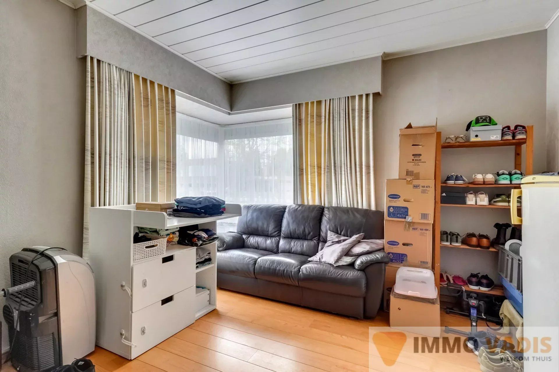 Ruime halfopen bebouwing op rustige locatie foto 9