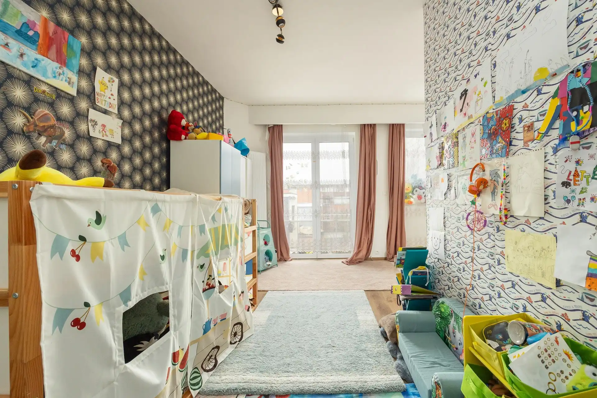 Ruime, instapklare gezinswoning met authentieke elementen in Berchem foto 24