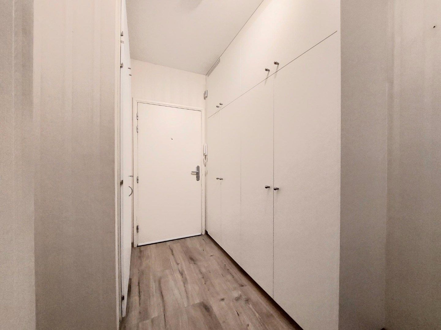 Instapklaar gelijkvloersappartement foto 9