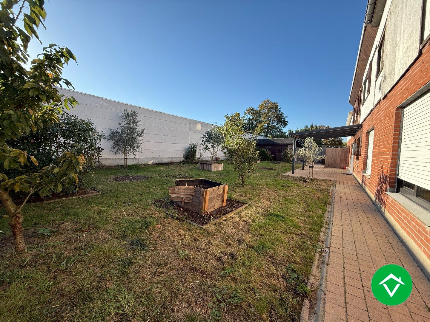 Gelijkvloerse woning met 3 slaapkamers, dubbele garage en tuin foto 16