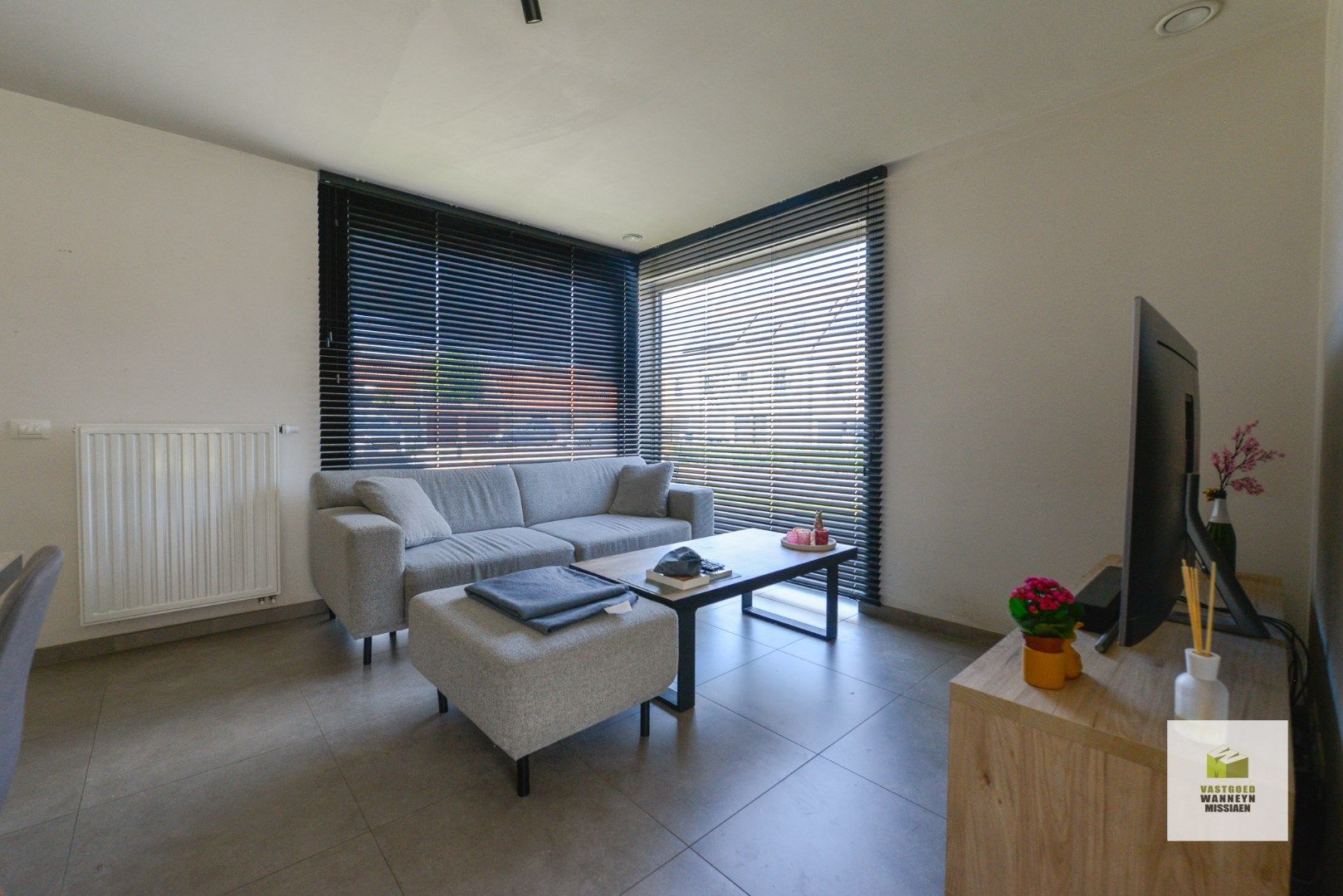 Energiezuinige recente woning met 3 slaapkamers, tuin en carport in rustige straat te Sint-Joris foto 4