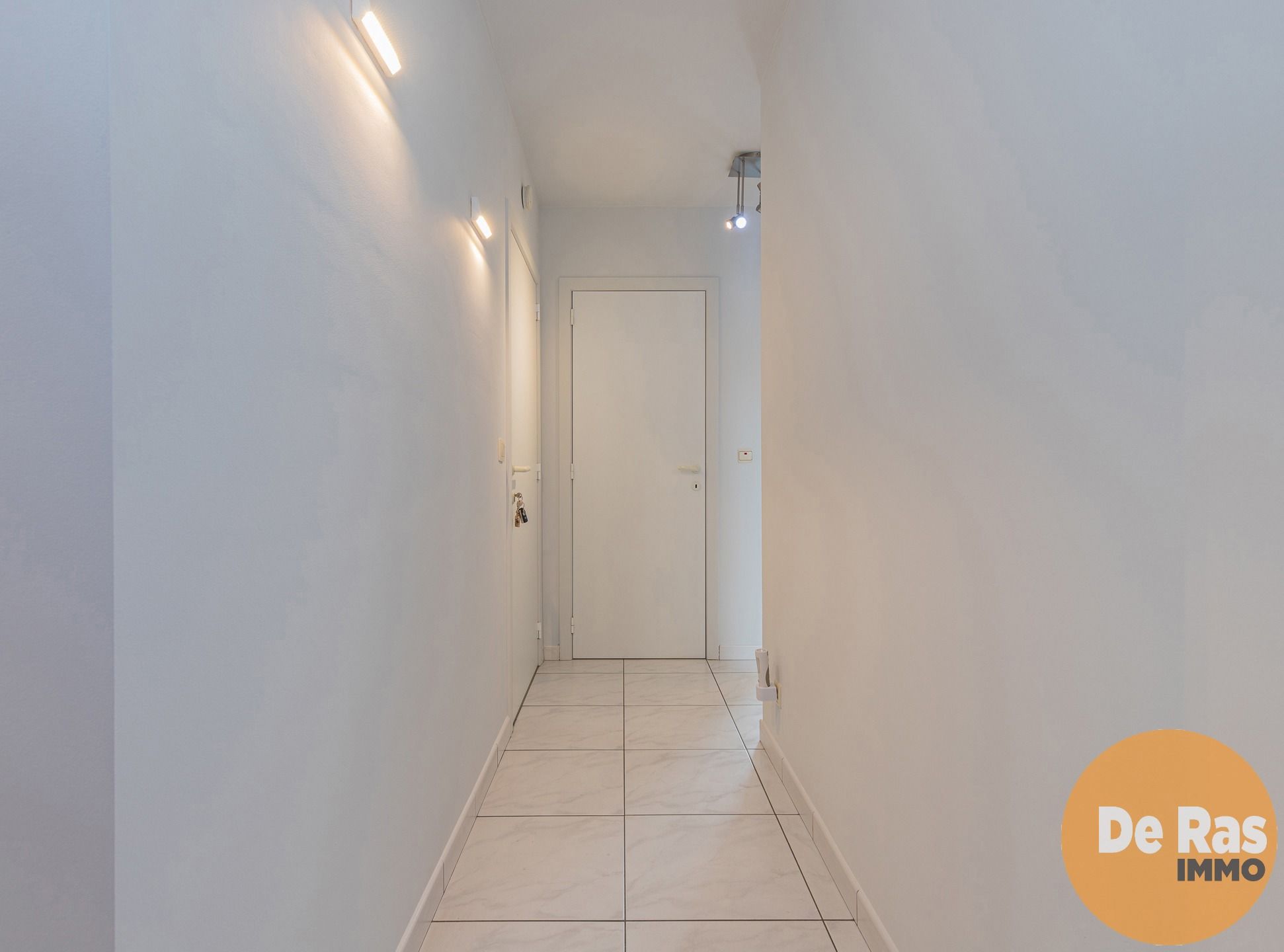 BURST - Instapklaar dakappartement met staanplaats foto 13