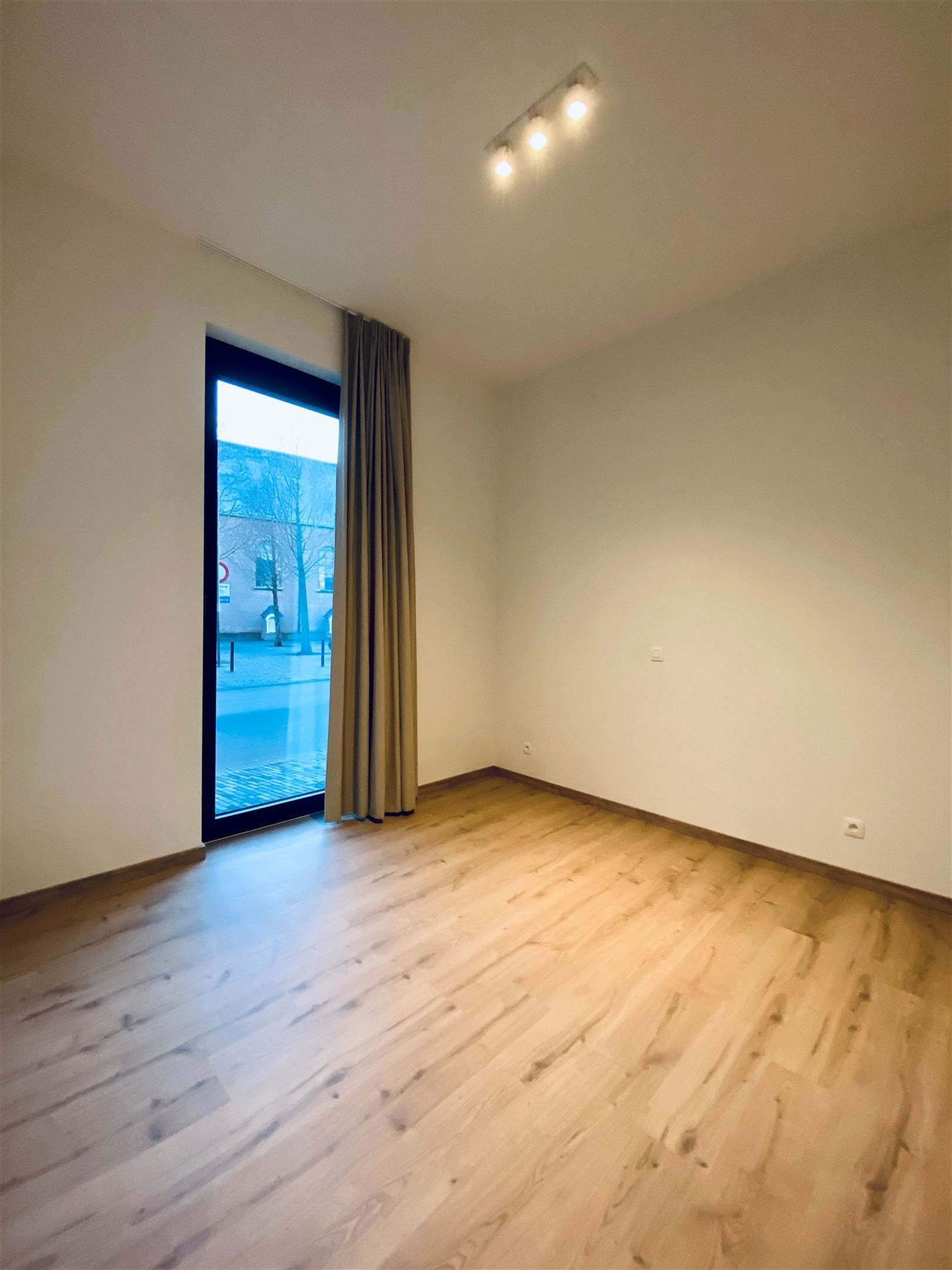Ruim nieuwbouwappartement in centrum Ingelmunster foto 9