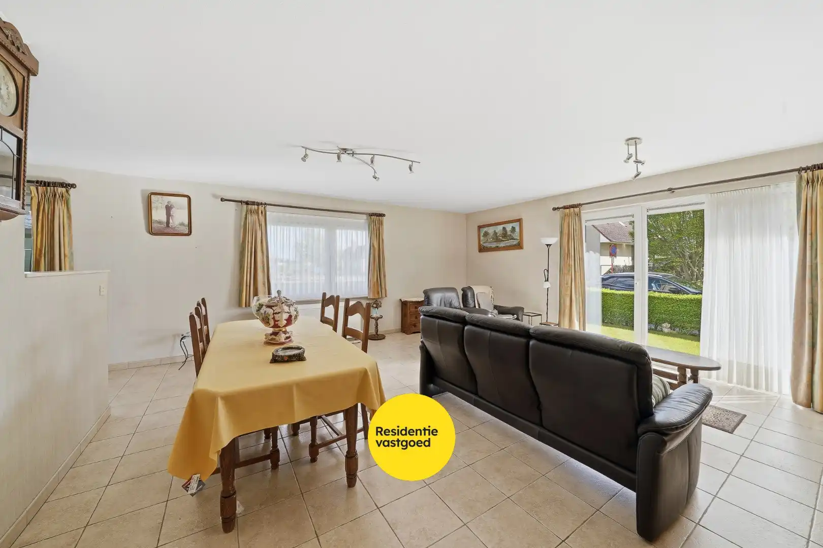 Ruim gelijkvloers 2-slaapkamerappartement in Residentie Lindenhof foto 2