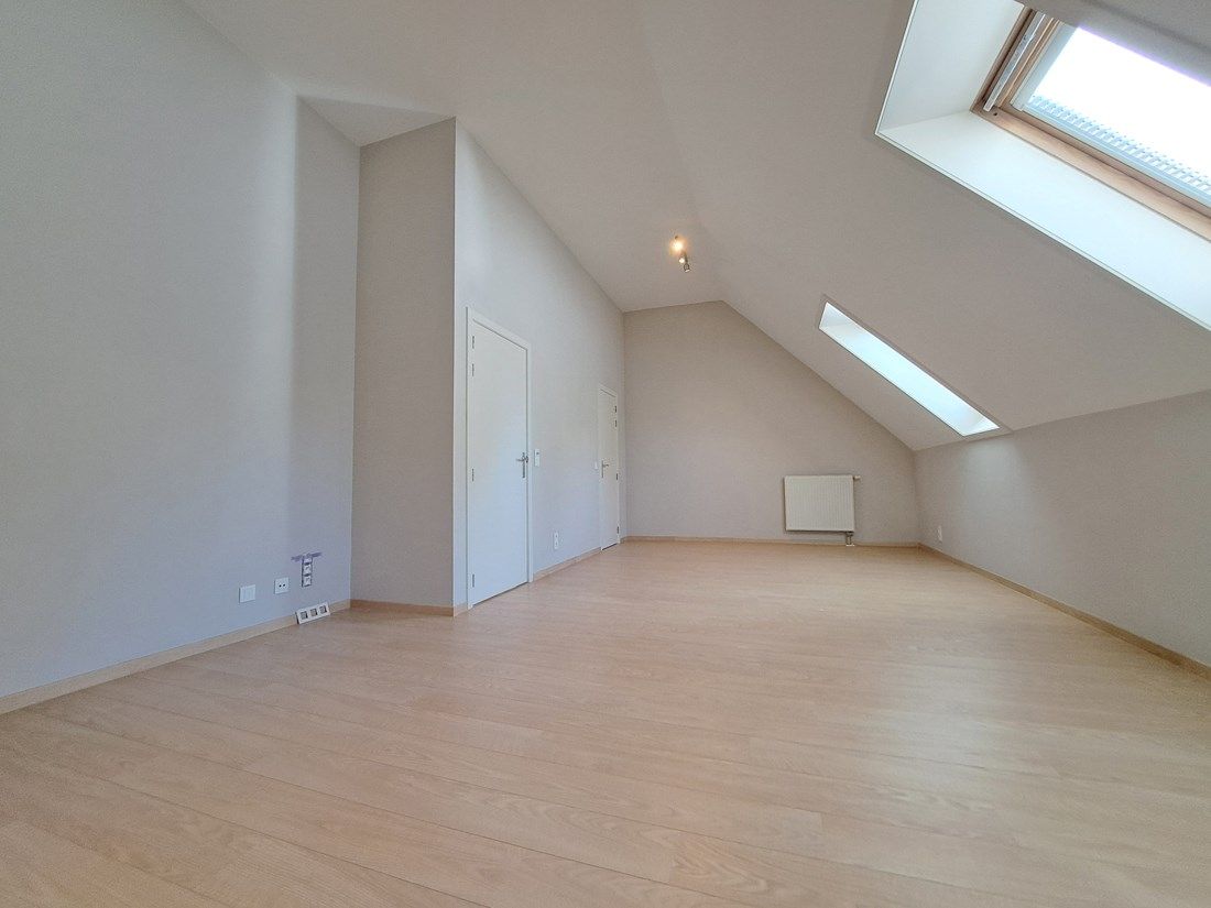 Perfect onderhouden rijwoning te Lommel foto 18