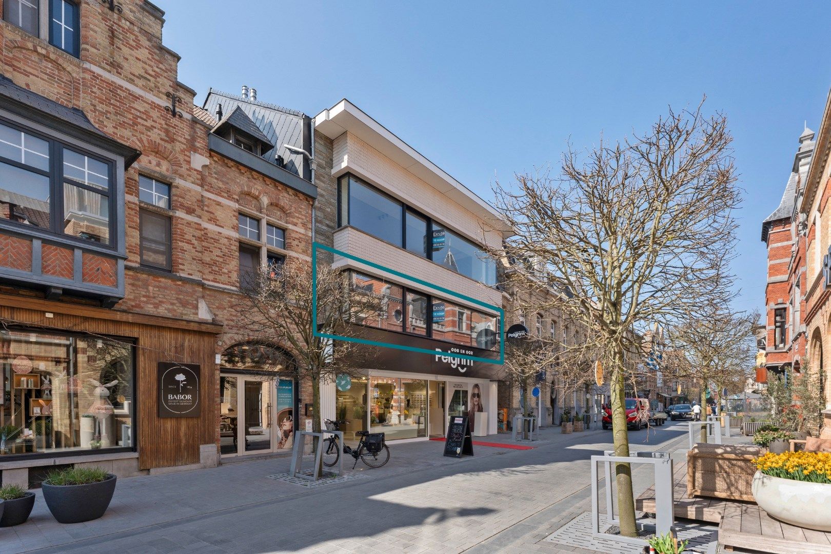 Luxueus gerenoveerd 2 slaapkamer appartement met autostaanplaats in het hartje van Nieuwpoort Stad foto 2