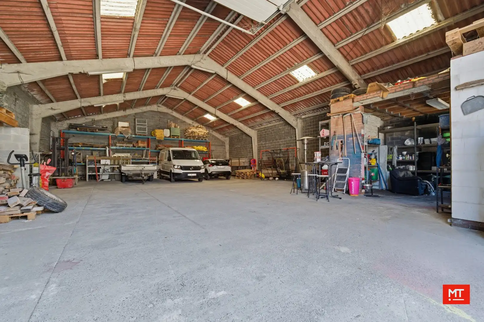 Ruime, instapklare woning met loods in het centrum van Wervik foto 4
