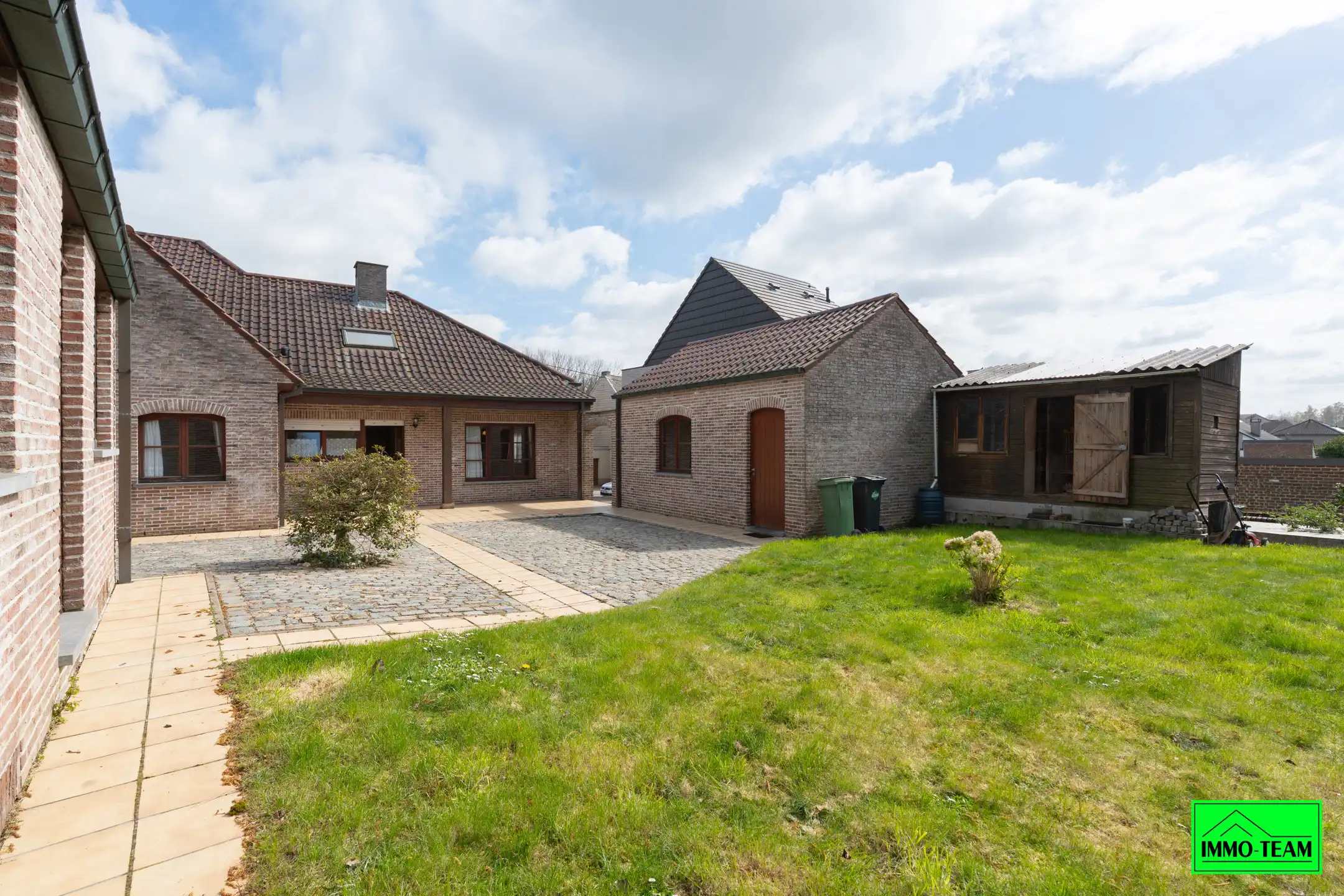 Gezellige 3-gevelwoning nabij dorpskern Iddergem foto 9