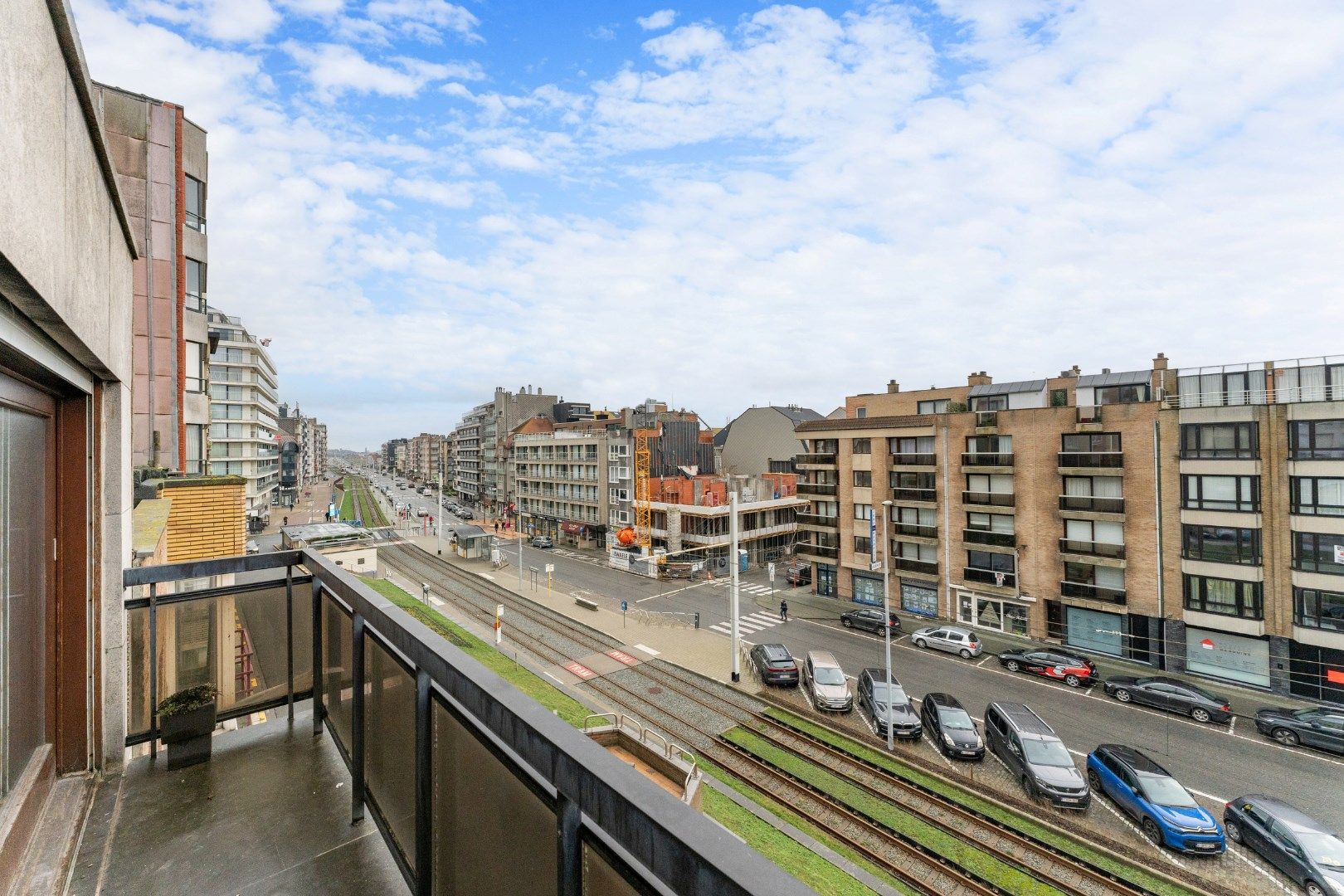 Woning op een sublieme ligging met garage aan de achterzijde van de zeedijk! foto 11